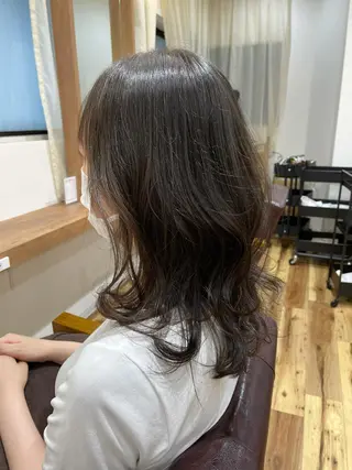 ミディアム YASUHIRO グレージュ/メンズのヘアスタイル