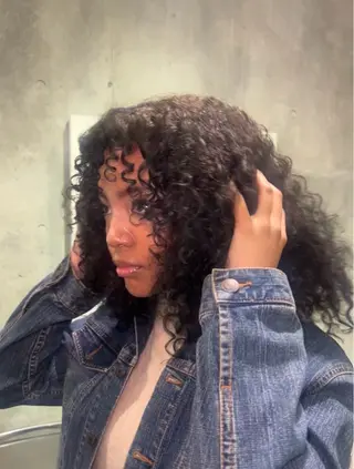 カラー 柴田 愛奈のヘアスタイル