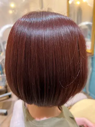 ショート カラー 城 梨音のヘアスタイル