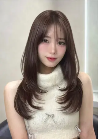 ロング カラー 韓国風レイヤーカラー ライムのヘアスタイル