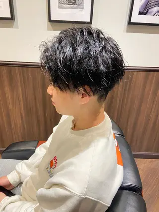 ミディアム HATAKEYAMA SHIONEのヘアスタイル