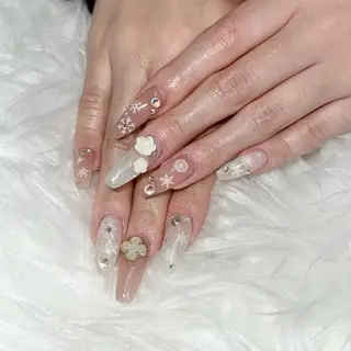 ネイル LAUR Natsukiのネイルデザイン