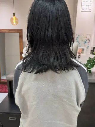 セミロング カラー ooit 【オーイット】のヘアスタイル