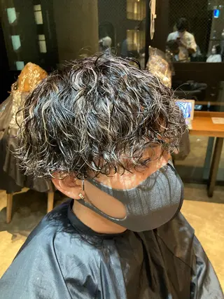 ショート パーマ メンズ 波巻きスパイラルパー マ/シャドウパーマ駿のヘアスタイル