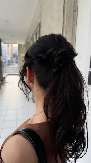 ロング カラー ヘアアレンジ 椎葉 祐也のヘアスタイル