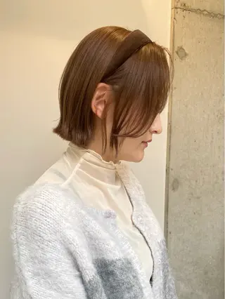 ミディアム カラー ベージュカラー🐑 レイヤー🤎塚原優芽のヘアスタイル