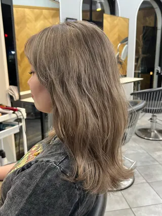 セミロング 佐藤 慧のヘアスタイル