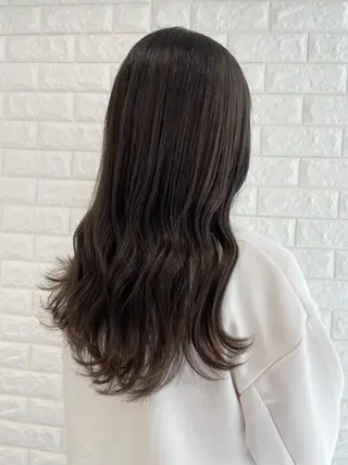 ロング カラー 山口 莉奈のヘアスタイル