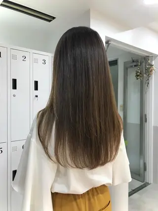 ロング オカダ ノゾミのヘアスタイル