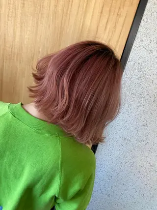 ミディアム カラー ブリーチカラーが人気 onnuのヘアスタイル
