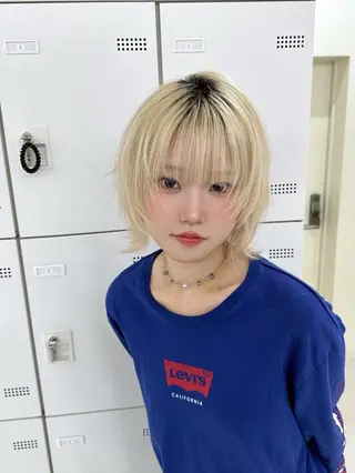 ショート カラー ヘアアレンジ 艶カラー/ハイトーン /レイヤーカットのヘアスタイル