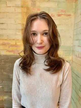 ミディアム 増井 彩乃のヘアスタイル