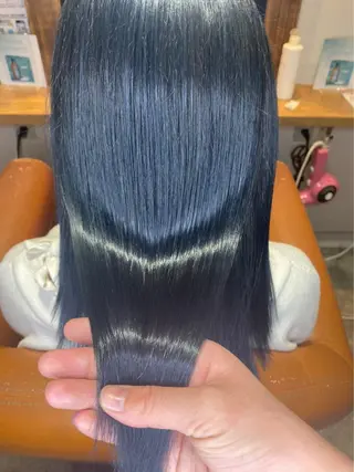 ロング カラー レイヤー×艶髪特化 マネージャー安藤光司のヘアスタイル