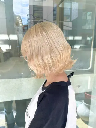 ミディアム カラー kai .のヘアスタイル
