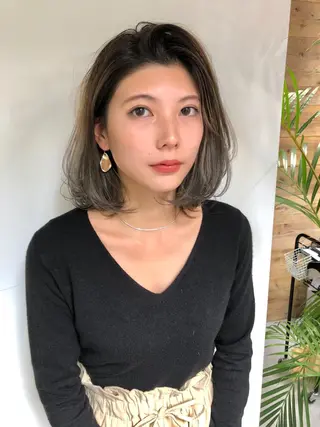 ミディアム カラー ヘアアレンジ 白髪ぼかしハイライト バレイヤージュヤマトのヘアスタイル