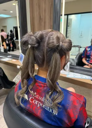 ロング カラー ヘアアレンジ さら艶レイヤーカット 🩶Suzuneのヘアスタイル