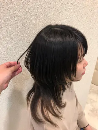 セミロング 中川 茜里のヘアスタイル