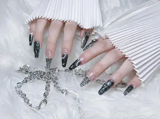 ネイル RAFFINE haru🦋🩵のネイルデザイン