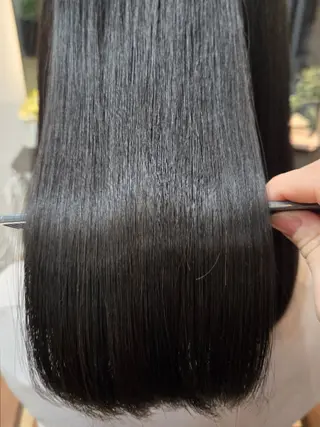 セミロング カラー 野村 果音(カノン)のヘアスタイル