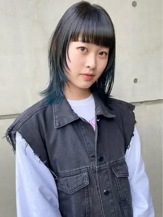 ミディアム 大角  実希のヘアスタイル