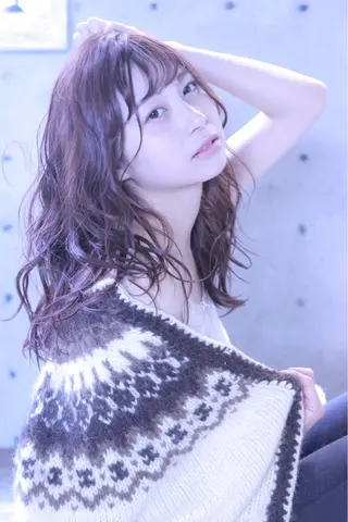 セミロング カラー 及川 光のヘアスタイル