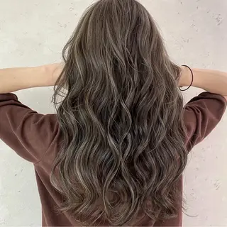 ロング カラー 年齢悩みを全て解消/ 白髪と癖毛 松本雄光のヘアスタイル
