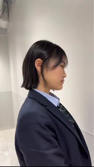 ショート カラー パーマ ヘアアレンジ メンズ 切りっぱなしヘアボブ ミディアムヘアRYOのヘアスタイル