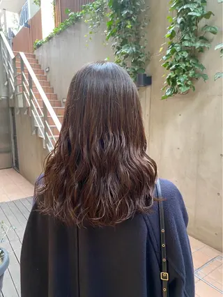 セミロング 大人可愛い♡コテ巻き パーマ🌼杉田 萌恵のヘアスタイル