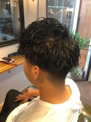 ショート パーマ メンズ 冨士川 英樹のヘアスタイル