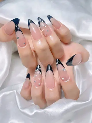 ネイル LEELA NAIL STUDIOのネイルデザイン