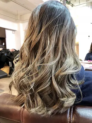 ロング 吉田 典弘のヘアスタイル