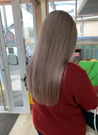 ロング カラー yui .のヘアスタイル