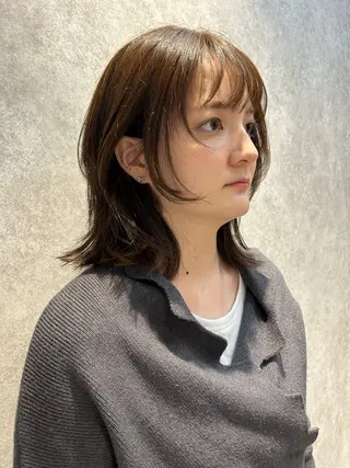 ミディアム カラー ショートウルフくせ毛 お任せくださいのヘアスタイル