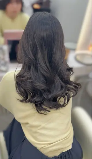 ロング パーマ ARMONY OMOTESANDO所属・本田秀幸 コテ巻き風パーマのヘアスタイル