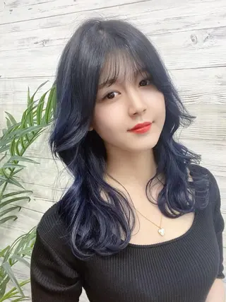 ミディアム カラー ヘアアレンジ LAVENDIA 初音のヘアスタイル