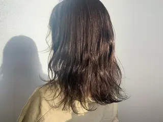 ミディアム カラー 【Uneユヌ】菊地 春那のヘアスタイル