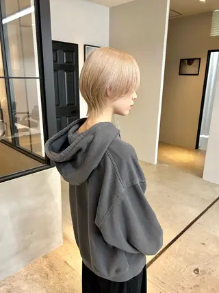 ショート カラー 一ノ瀬 暁のヘアスタイル