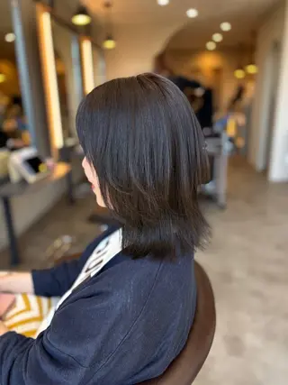ミディアム 酸性ストレート/ブリ ーチなしWカラー河本のヘアスタイル