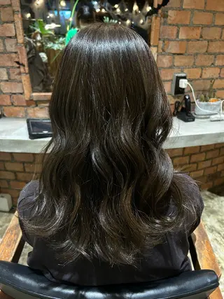 ロング カラー 舩津 菜月のヘアスタイル