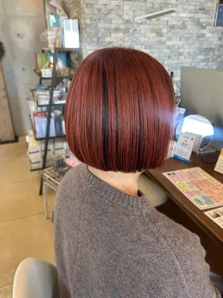 ショート カラー 丸山 莉世のヘアスタイル