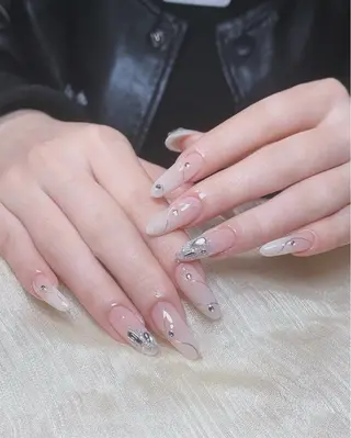 ネイル AKIKO ネイルサロンのネイルデザイン