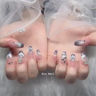 ネイル Hin Nailsのネイルデザイン