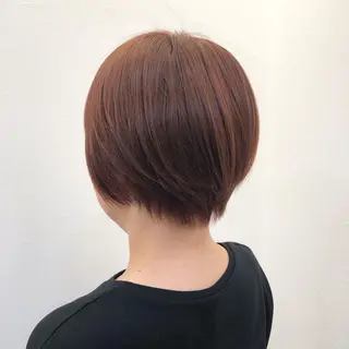 ショート ツノガイ エリのヘアスタイル