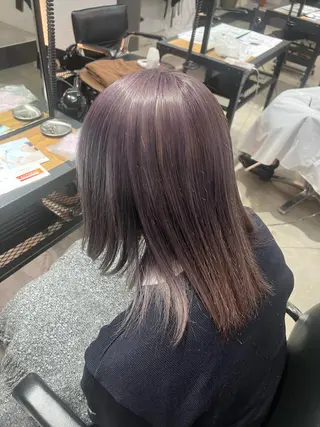 セミロング カラー オタク特化美容師💟 チバコナツのヘアスタイル