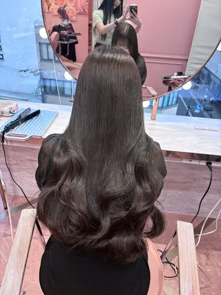 ロング カラー Su-chi-🧴 /ミルクティーカラーのヘアスタイル
