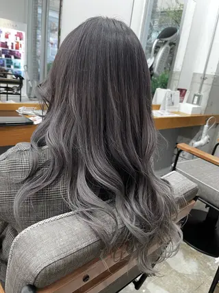 ロング SHIINA 香椎宮前店のヘアスタイル