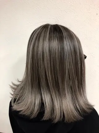 カラー ダブルスキルエクステ /羽エクステ白石宇由のヘアスタイル