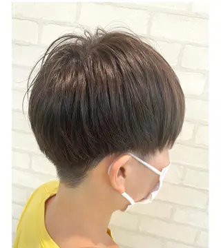 ショート カラー 🐤 ゆい🐓のヘアスタイル