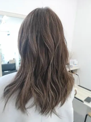 ロング doc. 和田のヘアスタイル