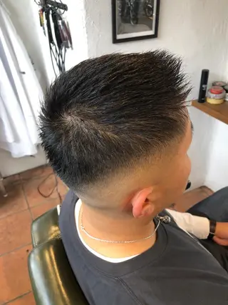ショート メンズ 冨士川 英樹のヘアスタイル